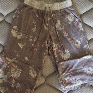 Studio 253 Light Lounge Pants